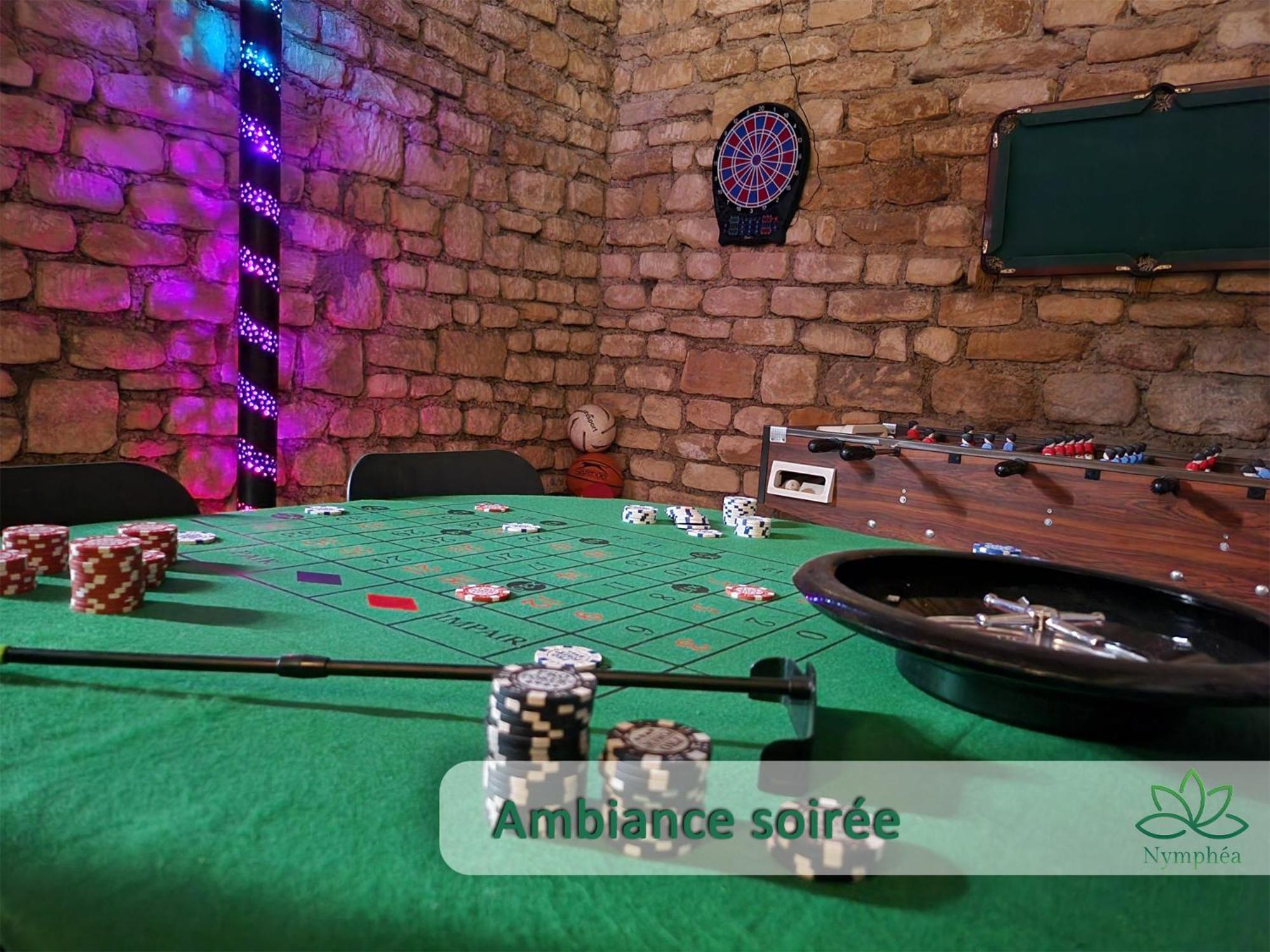 Logement Cocooning 2-4 Personnes Avec Salle De Jeux Chemery-Chehery Экстерьер фото